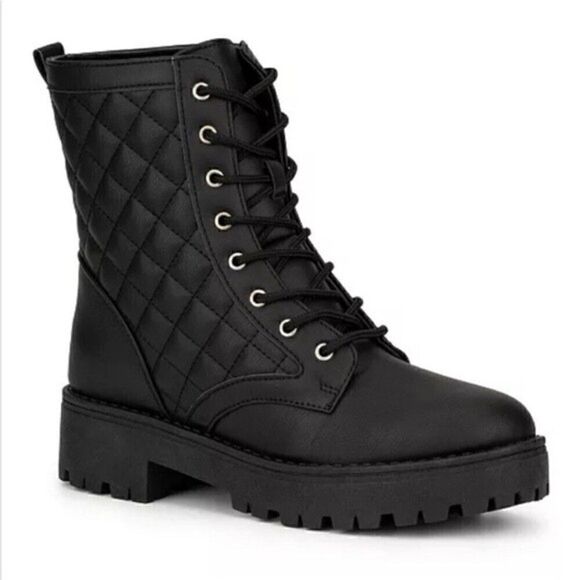 - New Olivia Miller Women's Alexandria Quilted Combat Boot black size 7.5,… - Picture 3 of 8